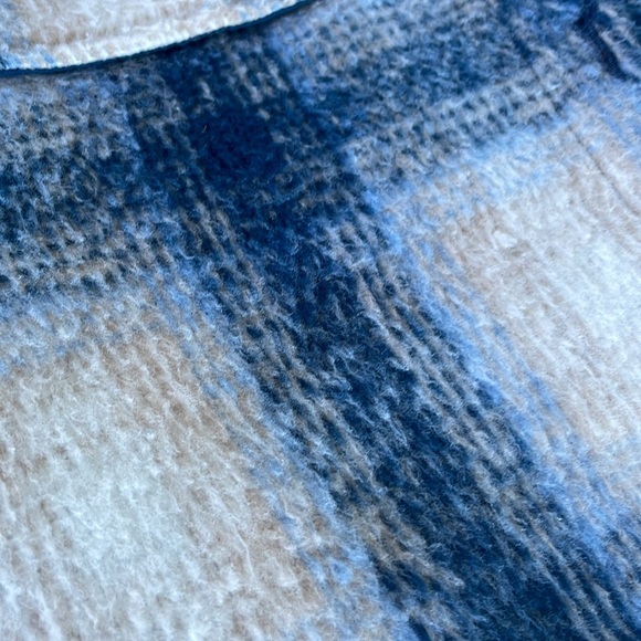 BAGATELLE Collection Plaid Brushed Shacket Womens Small Oversized Fuzzy Blue - Picture 15 of 15